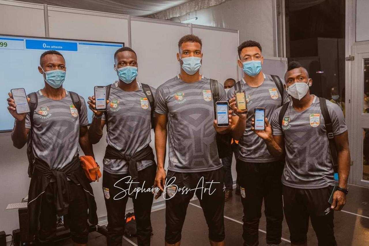 The five Benin 🇧🇯 players who were reported to have tested POSITIVE for COVID-19 ahead of their 2021 AFCON Qualifier against Sierra Leone 🇸🇱 yesterday have all tested NEGATIVE at the airport as they depart to their respective clubs 
 
Benin protested and the game has been postponed. 
 #total Afcon