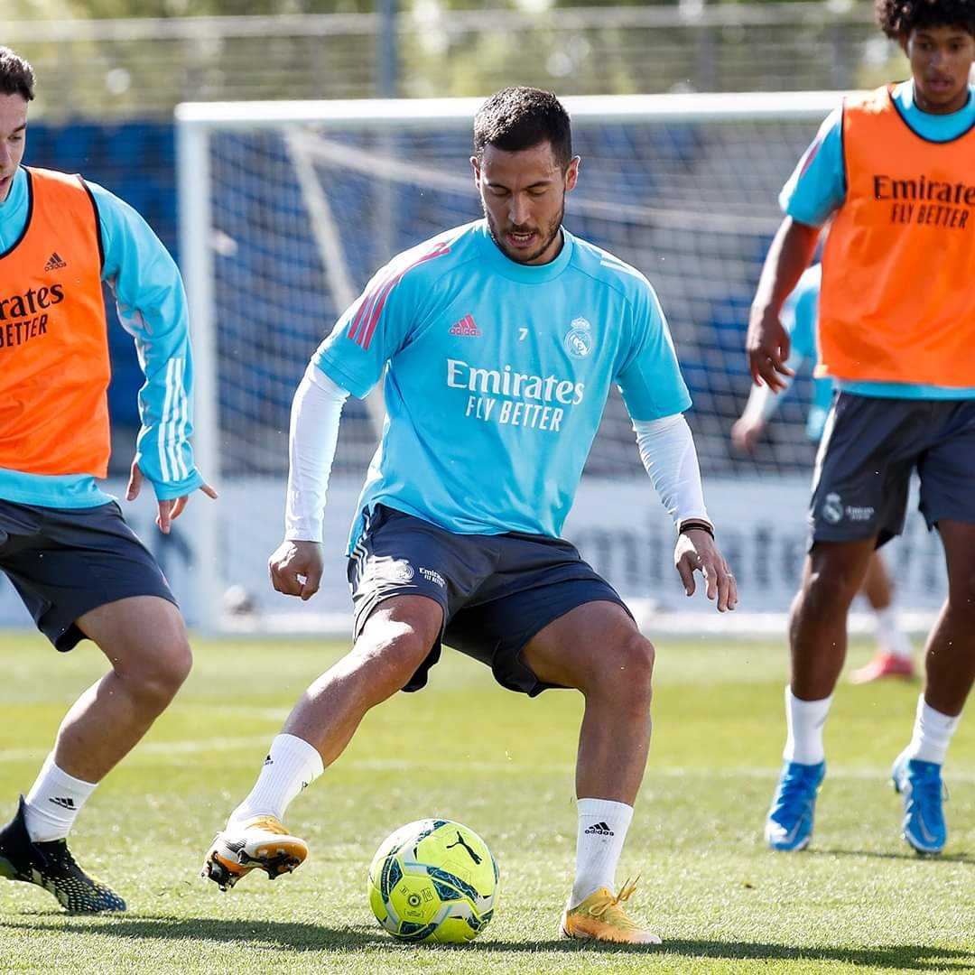 Despite returning to training, Eden Hazard is not fit to make Real Madrid’s squad to face Barcelona tomorrow. 
He still hasn’t played in a Clasico since his transfer in 2019 😔 
#SpainishLaliga #Realmadrid