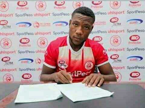 Zimbabwean defender is returning home to Zimbabwe without kicking a ball after Tanzanian side Simba SC reportedly terminated his loan deal. 
 
The former Highlanders FC defender and Simba SC mutually terminated their relation three month into the player's six month  deal,which he signed in January.