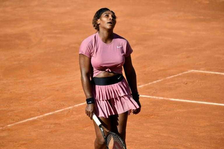 The American #serena #williams (8th world) #fell as soon as she entered the #tournament in #rome, in the second round #against Argentina's #nadia #podoroska (44th), losing 7-6 (8-6), 7  -5 for the 1000th game of his career.  Less than three weeks before Roland Garros (May 30-June 13), the 39-year-old American made her return to the circuit almost three months after her defeat in the semi-finals of the Australian Open in February.