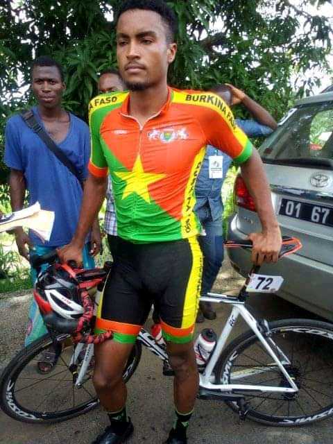 #tcc(tour cycliste du Cameroun) 
Paul #daumont remporte la 2e étape. 
 
Le Burkinabè a été le plus rapide sur le tronçon #ntui,#obala et #ombessa. 
Crédit photo :G.Ngueptchouang,Dash radio.