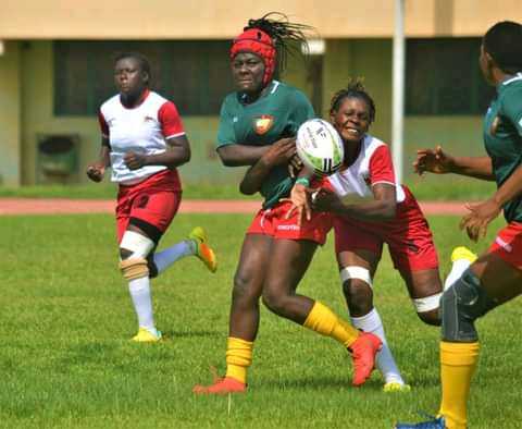 Tournoi de repêchage CAN de #rugby à 15. 
 
Quelques images fortes de la victoire de la sélection nationale féminine de rugby à 15 du Cameroun contre le Burkina Faso (00-37). 
 
C'était le 09 juin.Les #lionnes attendent la manche retour cette semaine toujours à Ouaga. 
Crédit photo : Fecarugby