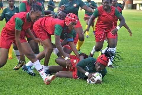 Tournoi de repêchage
La #sélection nationale féminine de rugby à s'est encore imposée ce samedi contre le pays #hôte le Burkina Faso.
La sélection nationale masculine quand à elle joue ce dimanche.En cas de bonne performance,l'équipe pourrait être repêchée pour la CAN de #rugby en Tunisie.