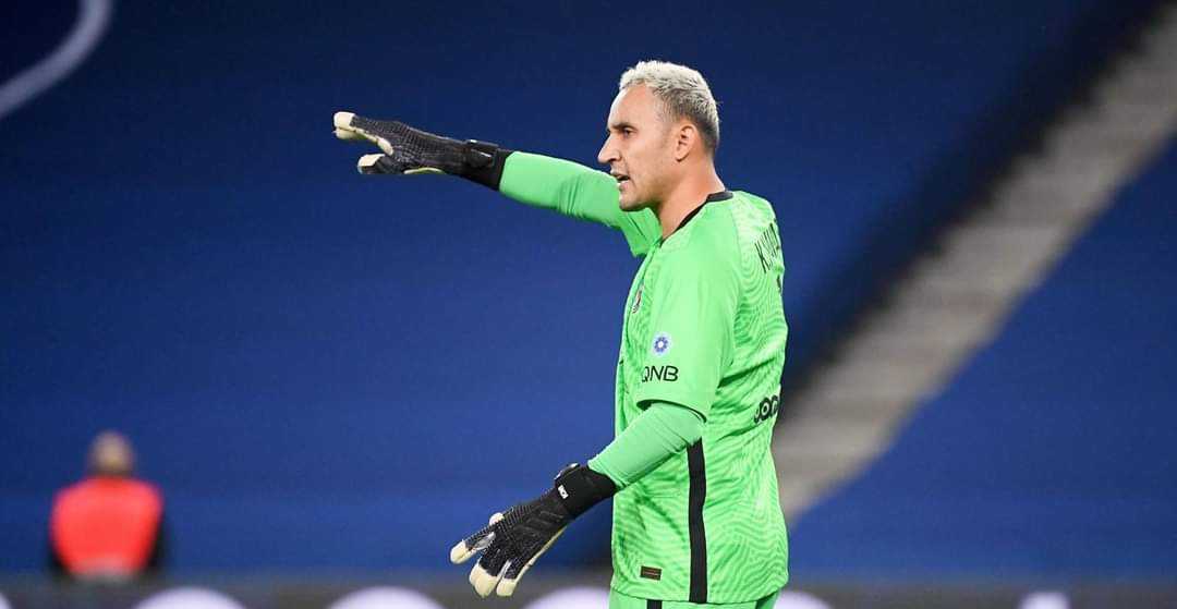 Paris Saint-Germain currently have NINE first team goalkeepers. 😳
Donnarumma
Navas
Letellier
Sergio Rico
Areola
Franchi
Bulka
Innocent
Lavallé.
#psg #ligue1