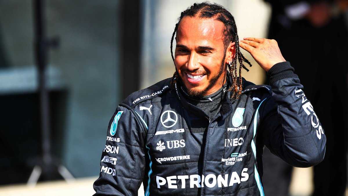 [Formule 1] 
Ce dimanche en #formule1, il y aura le #grandprixdeqatar sur le circuit International de #lusail. Ce vendredi, a eu lieu les essais et #maxvestappen 3è est devant #lewishamilton. 
Le duel entre ces deux pilotes sera l'une des attractions de cette course.