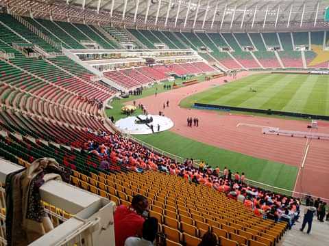 CAN 2021  
  
Match d'ouverture  
Cameroun vs Burkina Faso  
Le 11 entrants des #lionsindomptables sans Choupo.  
  
Onana  
Ngadeu  
Nouhou  
Fais  
Onguene  
Kunde Malong  
Oum Ngwett  
Zambo  
Aboubacar (capitaine)  
Toko  
Moumi   
Nb:Coup d'envoi 17h.  
Crédit photo :John Attisso