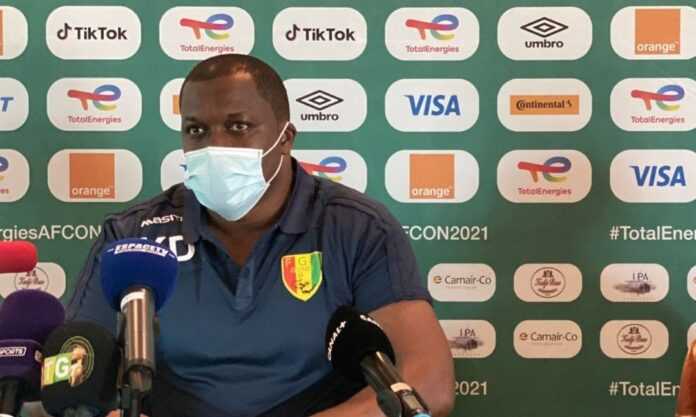 Guinea will be deprived of its captain #naby#keita, suspended for the round of 16 of the AFCON, coach #kaba#diawara regretted after the defeat against Zimbabwe (2-1) on Tuesday in Yaoundé.  "Naby was gaining momentum, we are losing our captain, our best player, our star, and certainly Issiaga Sylla through injury," regretted the Guinean coach . The Liverpool midfielder was warned in the 90th + 1 minute, “out of overzealousness, he wanted to relieve the Zimbabwean goalkeeper who was not saving time”, railed Diawara. #dk