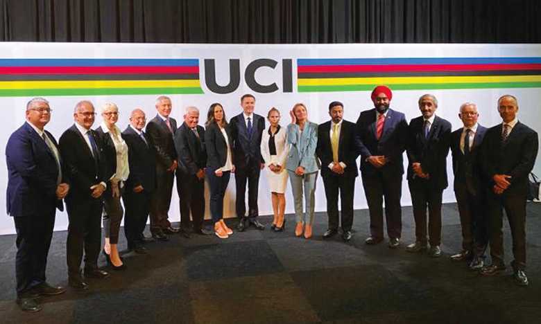 L'Union cycliste internationale (UCI) a déclaré vendredi suivre "avec inquiétude la situation en Ukraine et condamner avec la plus grande fermeté la violation du droit international et de l'intégrité territoriale ukrainienne". L'UCI, qui a appelé "à l'arrêt immédiat des combats", s'est rangée derrière la position du Comité international olympique, qui a condamné "la violation de la trêve olympique".