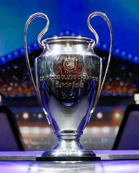 [Ligue des champions] 
La finale aura plus tôt au stade de France. 
#stadefrance 
#ldc 
 
Programmée au #gazpromarena en dans la ville de #saintpetersbourg en Russie, l'UEFA vient de délocaliser l'événement,en raison du conflit qui oppose en ce moment l'Ukraine à la Russie. 
@M.A