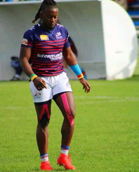 [Elm.CDM Rugby à 7] 
#rugby7 
#lionsindomptables 
Du renfort pour la Team Cameroon. 
 
Le sélectionneur Thomas Mpono a fait appel à des nouveaux joueurs pour appuyer ceux qui sont déjà présents dans la tanière.Il s'agit de Cédric Motoyo,Ambassa Guimpa,Steve Mekongo,Benoît Solè,pierre Ebah,tous des joueurs de la diaspora.En stage interne au complexe sportif #mateco de Yaoundé,le groupe se prépare pour le tournoi qualificatif au mondial prévu au Burundi.Rappelons que la coupe du monde de rugby à 7 se dispute du 09 au 11 septembre en Afrique du Sud. 
@M.Ateba