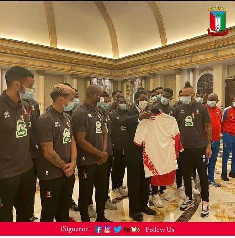 🇨🇲 2021 TotalEnergies Africa Cup of Nations Sidelines| The Nzalang Nacional of Equatorial Guinea 🇬🇶 were received at the Presidential Palace in Malabo after their heroic performance in the 2021 AFCON that saw them reach the quarterfinals for third time in their third AFCON participation. President Obiang Ngeuma congratulated the players and the Federation for a job well done and asked them to prepare and even do better in AFCON 2023. 
#afcon2021 #equatorialguinea #cameroon2021