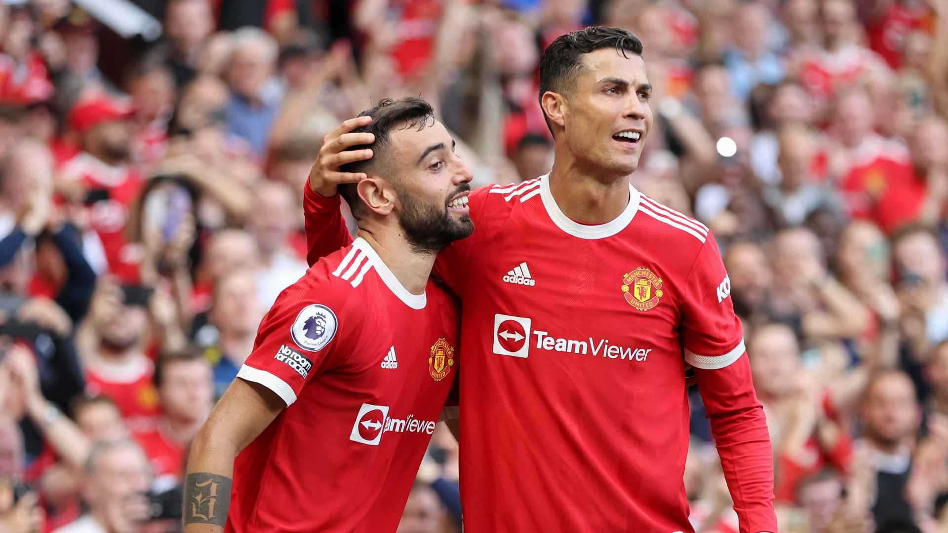 [Manchester United] 
En conférence de presse ce mardi, #brunofernandes a été élogieux envers #cristianoronaldo. 
"Il a ce flair pour le but. Avoir des joueurs qui peuvent décider des matchs à tout moment est utile", a déclaré le milieu de terrain de #manchesterunited.