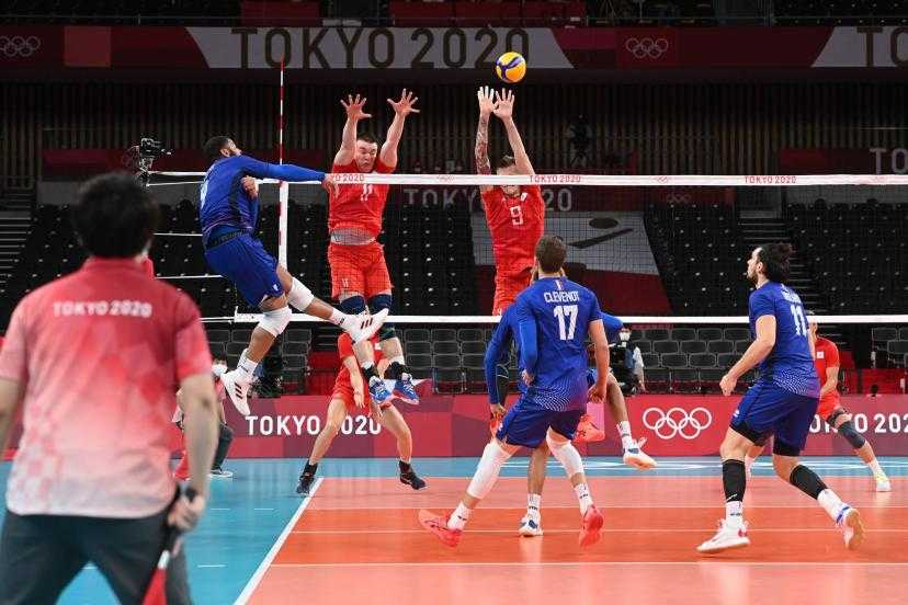 [Volley-Ball] 
C'est maintenant officiel. Le championnat du Monde de Volley ball ne se jouera finalement plus en #russie. Une décision prise en raison de l'invasion de la Russie en #ukraine depuis six jours maintenant. 
#volleyball