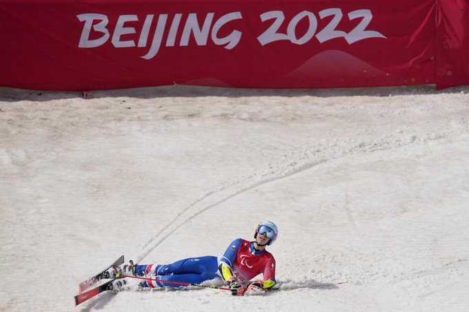 [Jeux Paralympiques] Dans l'épreuve du Slalom géant aux #jeuxparalympiques de Pékin, #arthurbauchet (21 ans) décroche la médaille de bronze.