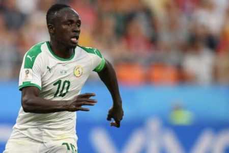 [Liverpool] 
Le physiothérapeute de #sadiomane Jose Luis Rodriguez a fait savoir que le joueur peut jouer au très haut niveau jusqu'à ses 37 ans. 
"C’est un athlète de haut niveau. #cristianoronaldo joue toujours en #premierleague à 37 ans. Il n’y a aucune raison pour que Sadio ne puisse pas faire de même", a-t-il révélé dans une interview accordée à The Athletic. 
#liverpool 
#senegal