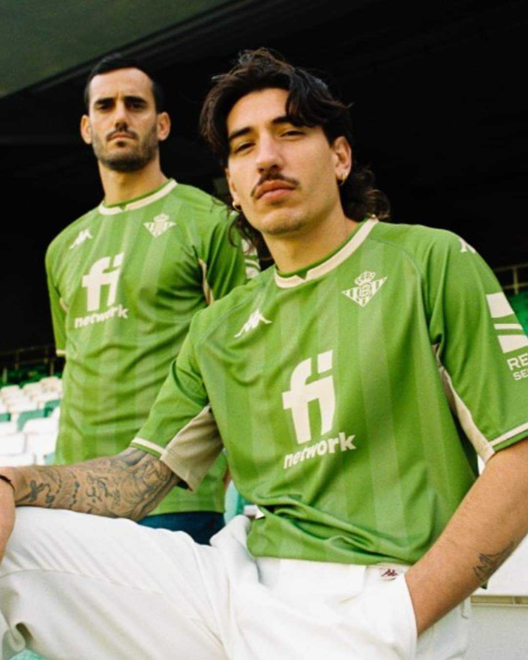 Real Betis and Kappa dropped a special-edition 100% recycled kit which will be worn during La Liga's first 'game for sustainability' on Sunday 🌳 
 
#laliga #realbetis