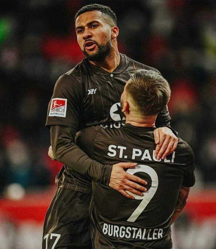 🇬🇭 Daniel Kofi Kyereh has scored his 11th goal in the Bundesliga II for St Pauli against Werder Bremen. 
 
He has now scored 11goals and provided 9 assists in the league. 
 
Talent🔝👏 #ghana #bundesligaii