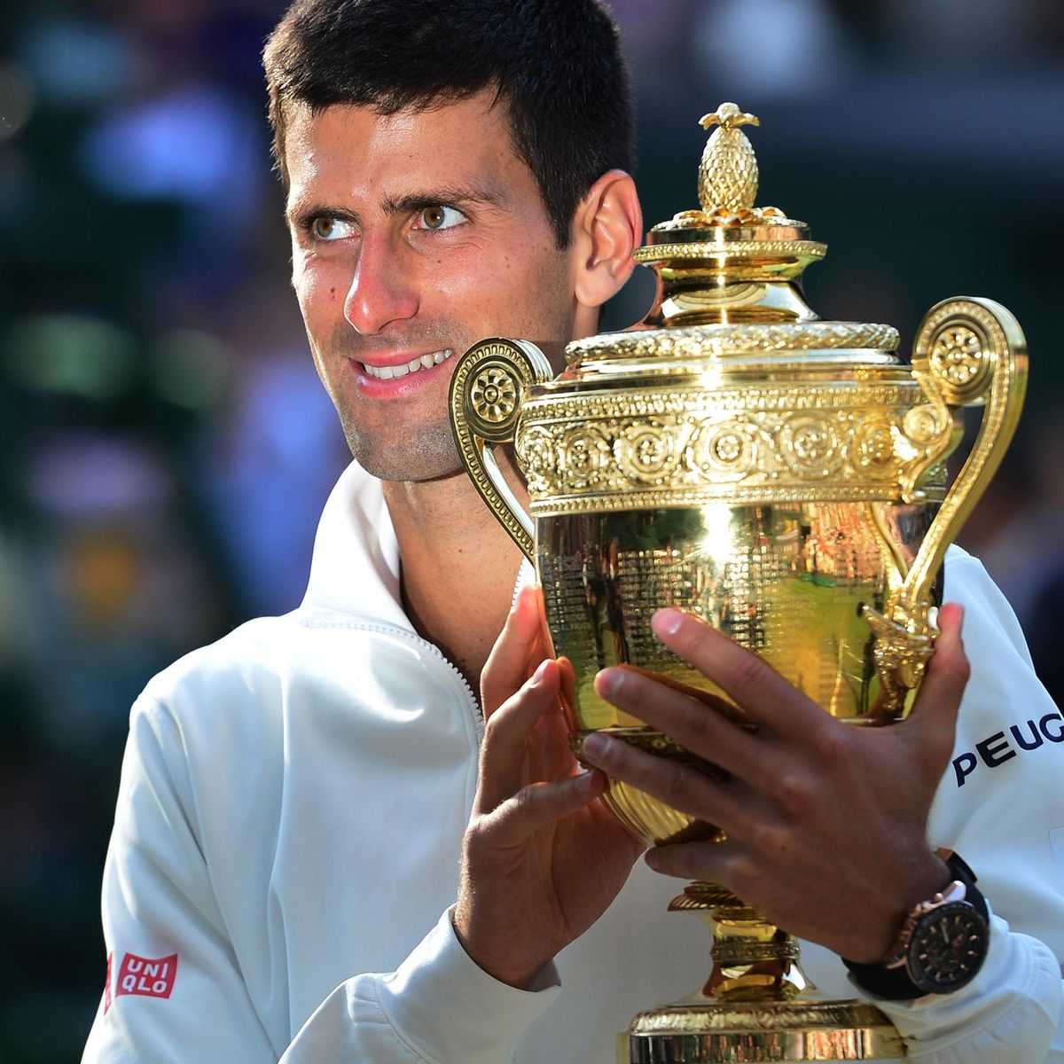 Le directeur général du All England Club, #sally#bolton, a, selon Sky sports, confirmé que les joueurs non vaccinés - y compris le champion en titre #novak#djokovic - pourraient participer à Wimbledon (27 juin-10 juillet).