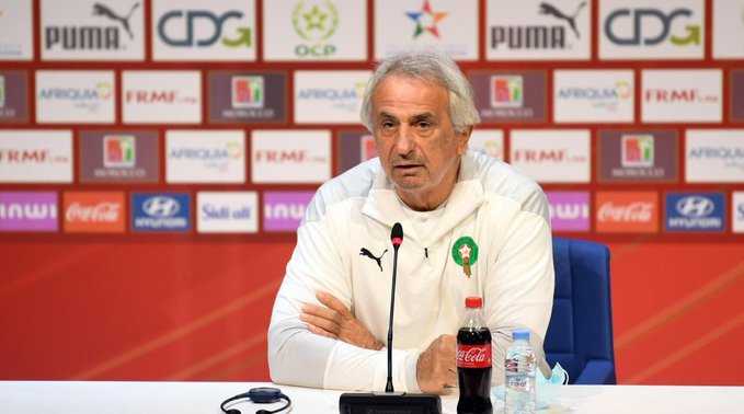 [Maroc] 
Dans une interview accordée à DM Sport, #younesbelhanda a taclé #vahidhalilhodzic. 
"Mon problème c’est Vahid. Il m’a boycotté à cause d’une remarque sur un kiné qui avait été envoyé chez les jeunes parce qu’il paraît qu’il était trop proche des joueurs. Je n’étais pas trop d’accord et je lui avais donc fait savoir gentiment. Apparemment, il n’aurait pas aimé…Ce qui est sûr, c’est que je ne reviendrai plus en sélection tant que Vahid sera là !", a-t-il fait savoir. 
#maroc