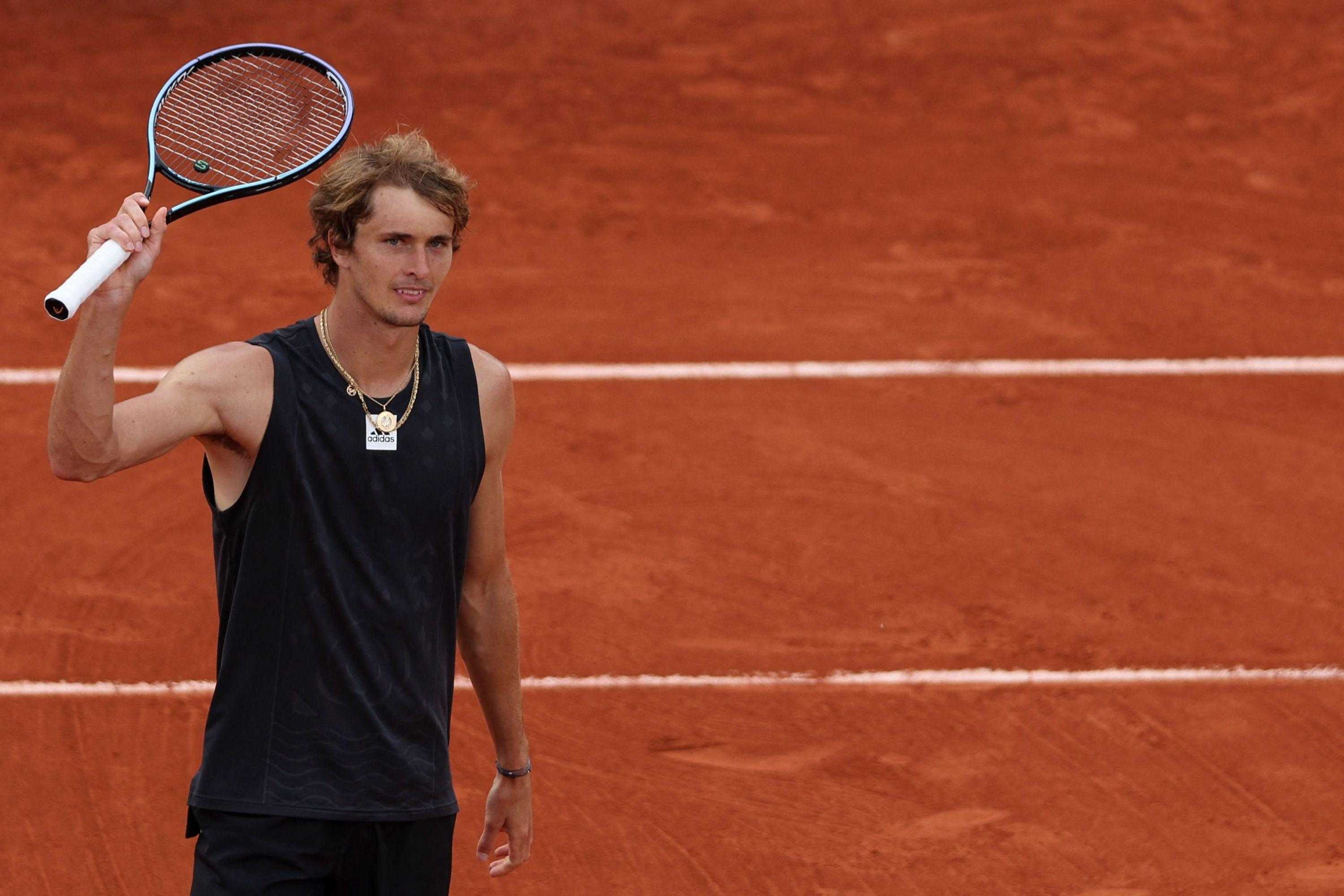 El Nº 3 del mundo, #alexander#zverev no pasó mucho tiempo para calificar para la segunda ronda de la Internacional en ParÃs. 01:49 Le llevó a disponer de la austriaca #sebastián#ofner, reproductor 218 en la clasificación ATP.