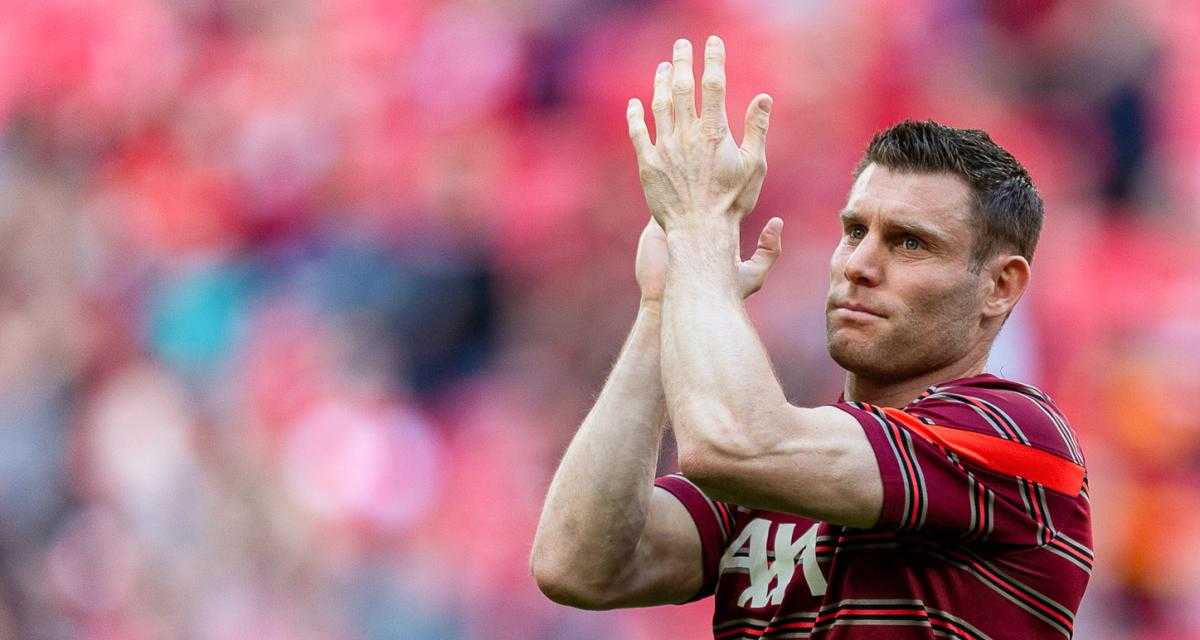 La aventura de rojo continúa para #james#milner. El centrocampista inglés ha ampliado su contrato por un año a favor del Liverpool.