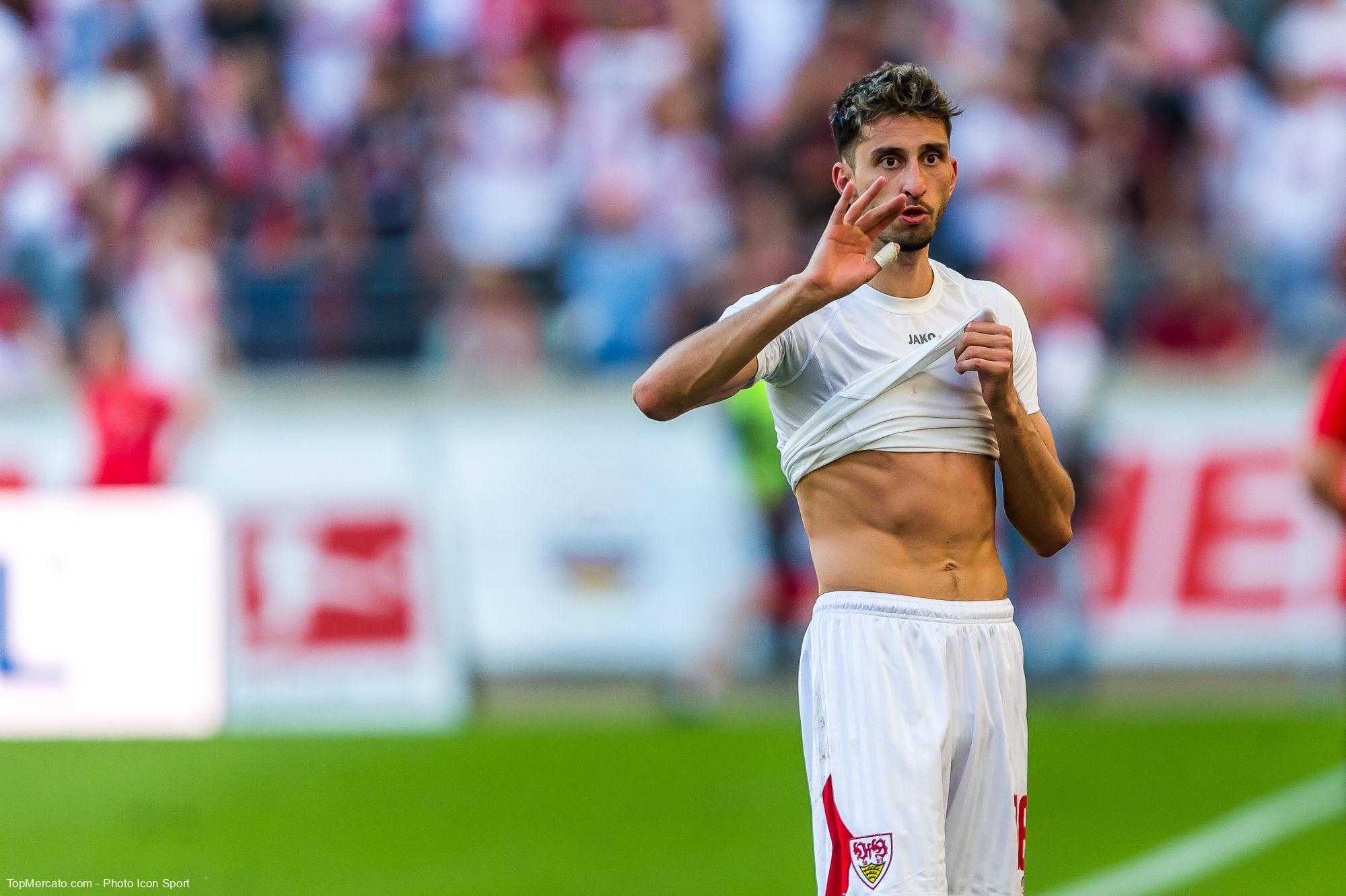 The German midfielder of the Stuttgart football club #atakan#karazor, accused of rape and arrested in Ibiza in June, was authorized to leave prison in exchange for the payment of a deposit of 50,000 euros, Spanish justice indicated on Thursday.