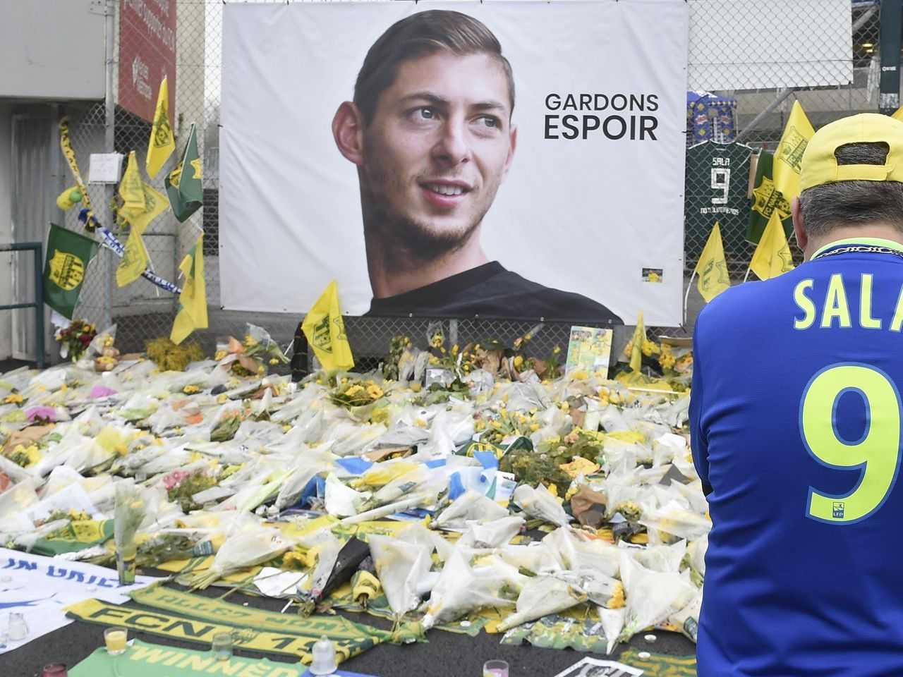 The Court of Arbitration for Sport (CAS) has rejected Cardiff's appeal against Fifa's decision requiring it to pay to Nantes "the first payment for #emiliano#sala 's transfer", who died in 2019 in a plane crash.