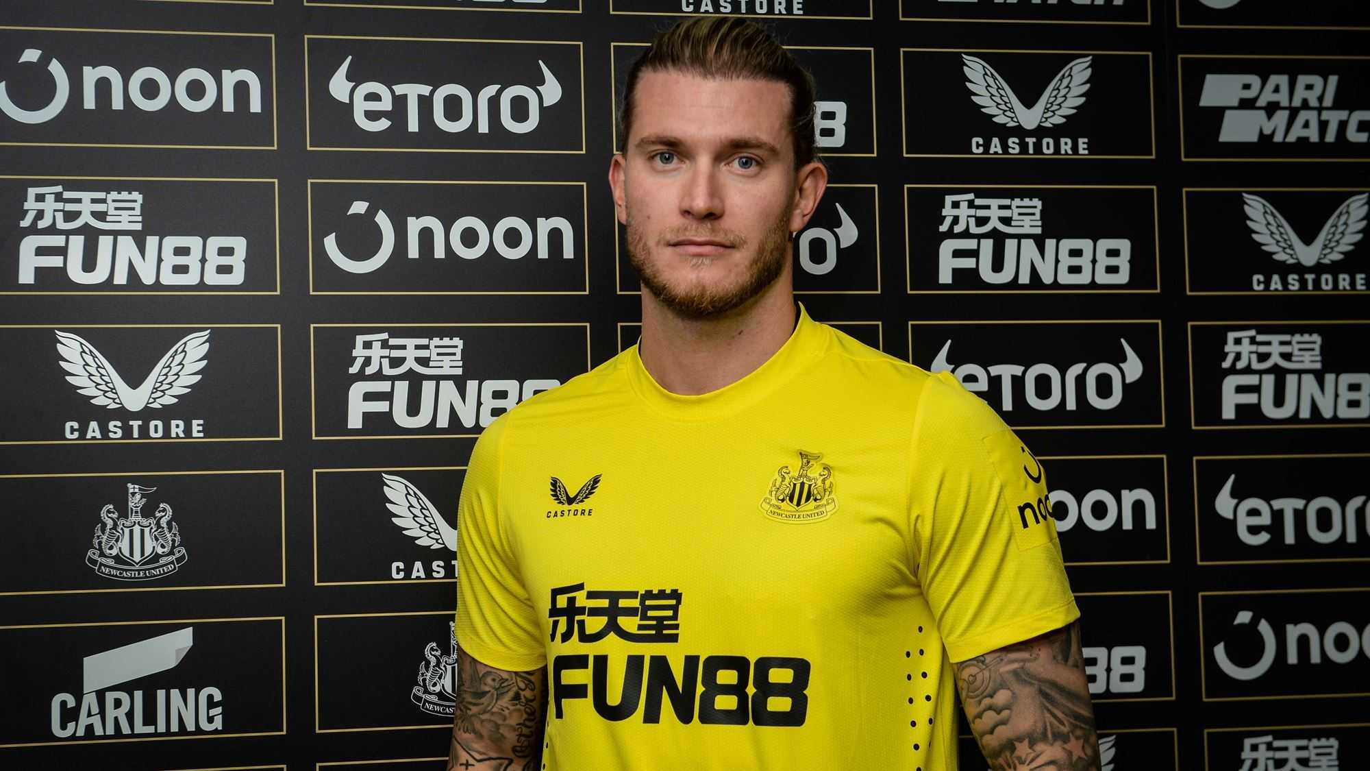 Newcastle United a signé un premier contrat avec le gardien allemand #loris#karius jusqu'en janvier. Le joueur de 29 ans était un agent libre après avoir quitté Liverpool cet été et il existe une option pour prolonger l'accord jusqu'à la fin de la saison.