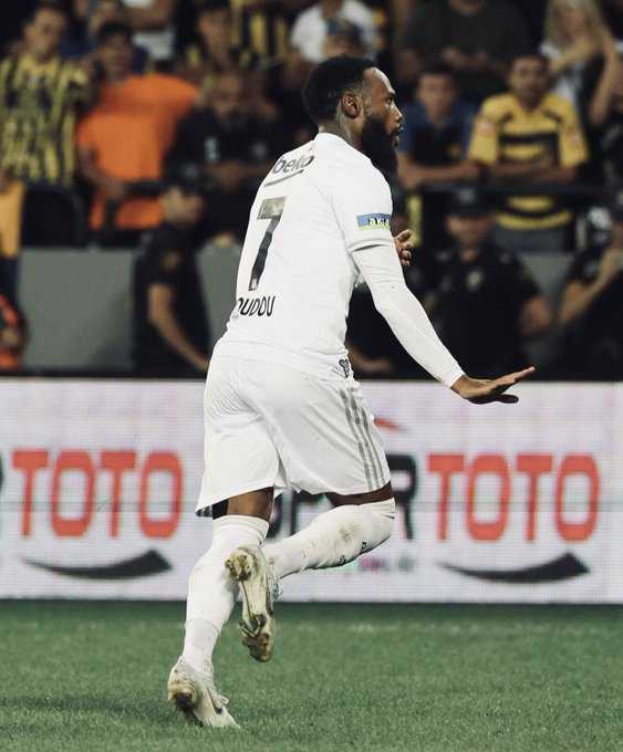 #turkishsuperlig 
#besiktas 
#gk7 
Georges Kevin Nkoudou poursuit don't début de saison réussi avec le Besiktas. L'attaquant camerounais a ouvert le score sur la pelouse d'Istanbulspor où son équipe est allée arracher le nul 2-2. C'est le 4e but de la saison de Nkoudou.  
@Geleme2