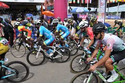 Les meilleurs cyclistes africains seront sur les routes du Cameroun le 31 mai. Pour cette 19ème édition du Tour du Cameroun, longue de 1200 kilomètres, dix équipes sont attendues sur la ligne de départ. Notamment des équipes nationales africaines et quelques équipes semi-professionnelles d'Europe. Au programme, douze jours de compétition éreintante, avec son lot de nouveautés.
