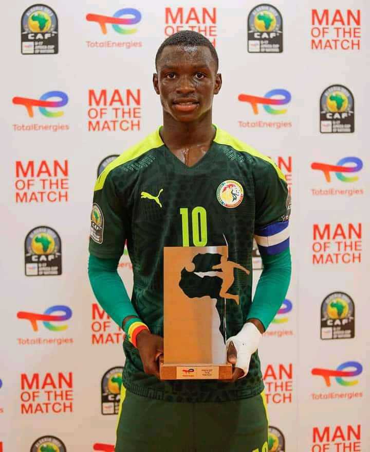 Senegal's 14-year-old danger man, 🇸🇳 Amara Diouf is the current top scorer at the ongoing U17 AFCON. 
His five goals and style have with drawn comparisons with Victor Osimhen. His response: "I dream of being like him. Why not?" 
 
Senegal have qualified for the semis. #totalenergiesu17afcon #u17afcon