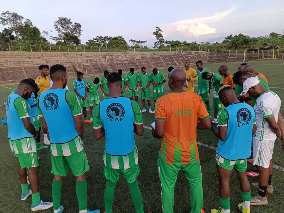 Coton,Canon, Bamboutos élimines...  
Dame coupe et ses surprises.Toutes les equipes qualifiées au play off sont éliminées de la coupe du cameroun.Il s'agit de Coton sport champion du Cameroun,son vice Bamboutos ,le 3e Canon de Yaoundé,et Gazelle fc de Garoua.Ces formations ne font pas partie des équipes qualifiées pour les quarts de finale de la coupe du Cameroun de football cette année.  
#cdc#coton#canon#bamboutos#elimination#quartfinales