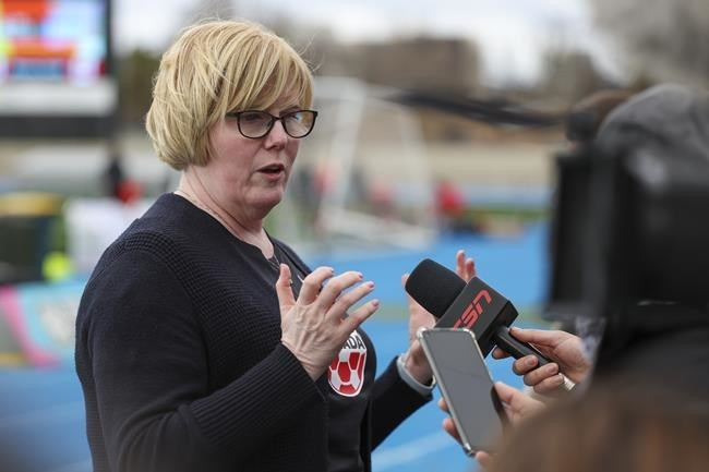 Canada’s sports minister urges hockey leaders