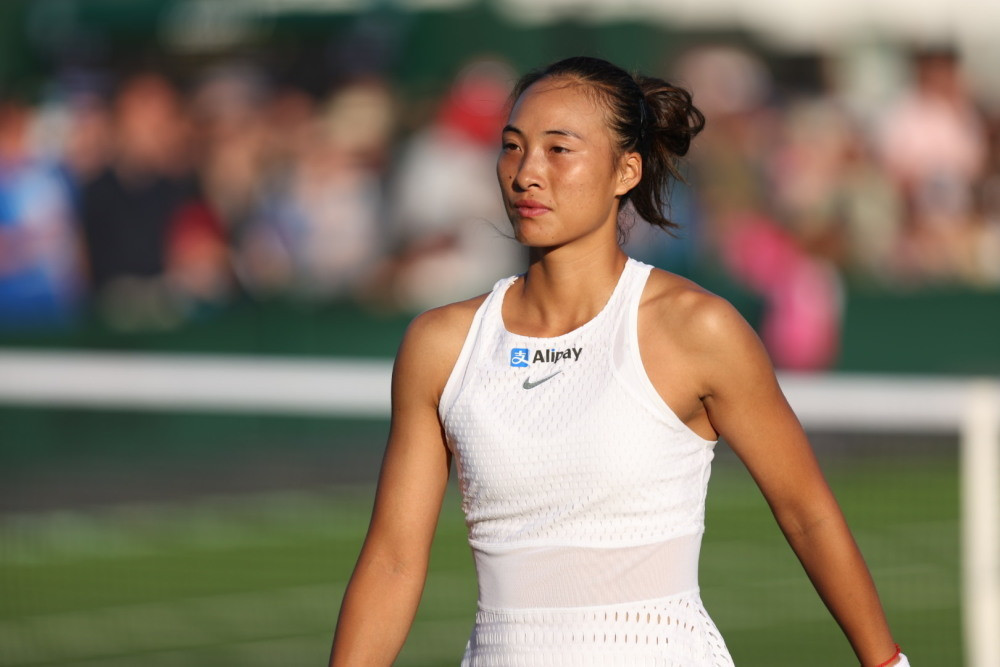 郑钦文逆转夺得WTA 500郑州网球公开赛女单冠军
