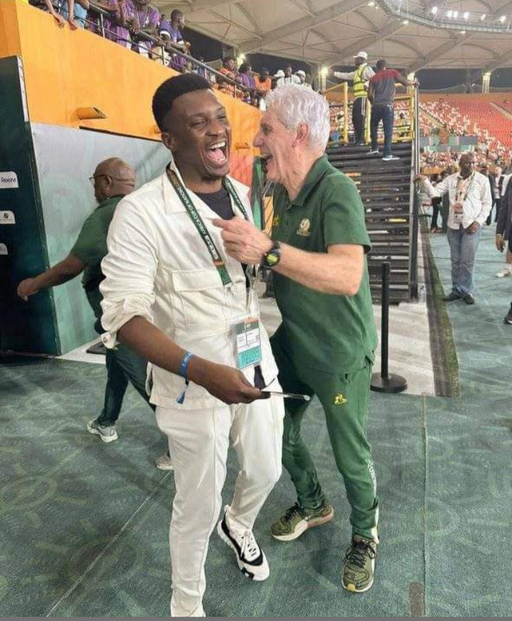 Les retrouvailles entre Hugo Bross et Moukandjo.