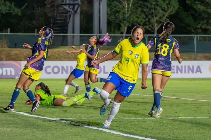 A Seleção Brasileira goleou a Colômbia.