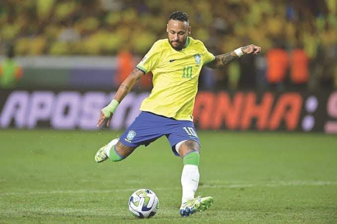 A Seleção trabalha para 'tirar peso' de Neymar.