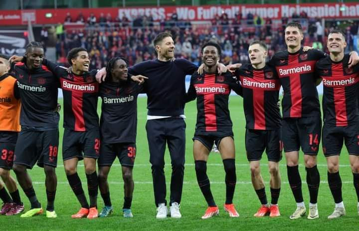 Allemagne:Leverkusen vers une saison sans défaite?