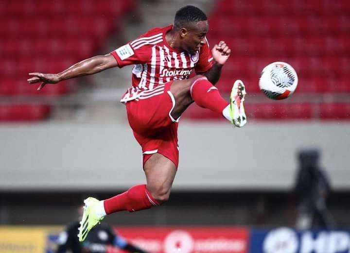 Olympiacos, de Jovane Cabral, sagra-se campeão.