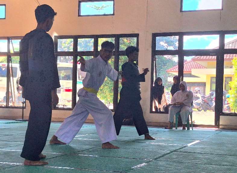 Atlet Pencak Silat Bersaing Menuju Popda Babel