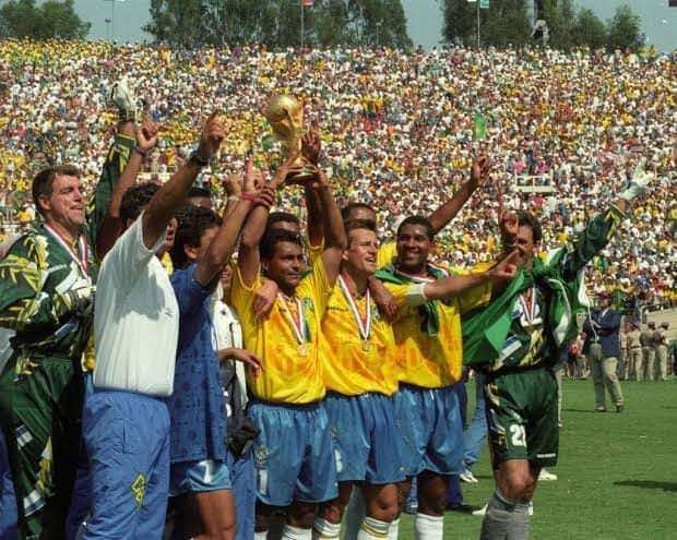 Há 30 anos, a Seleção Brasileira derrotava a Itália.