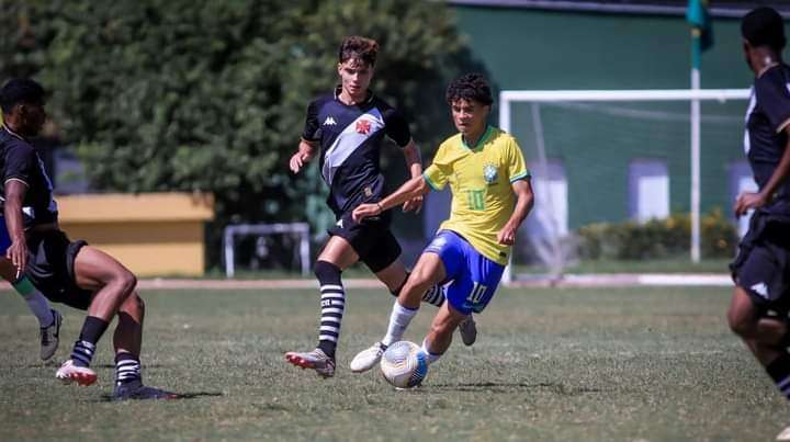 A Seleção Brasileira Sub-15 foi derrotada nos pênaltis.