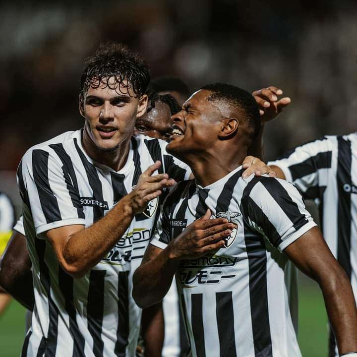 Portimonense vence Al Nassr com golo de Hélio.