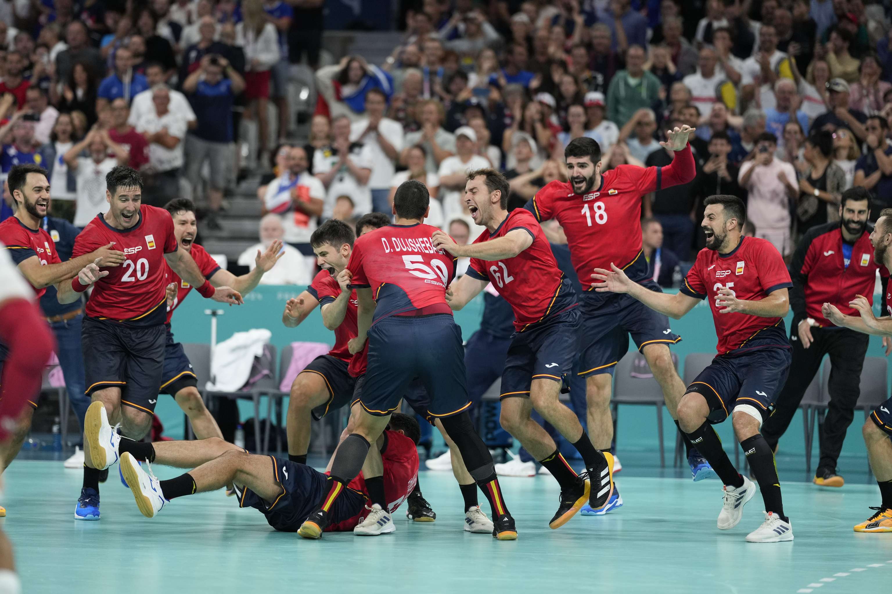 El equipo de balonmano español protagoniza una remontada notable en los JO