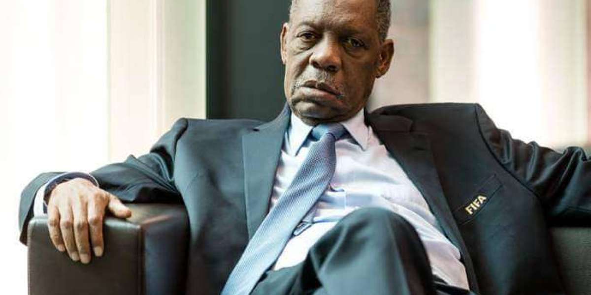 L'hommage à Issa Hayatou par Martin Camus MIMB