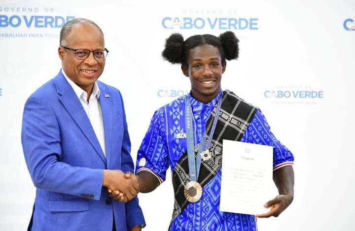 Governo de Cabo Verde condecora David Pina.