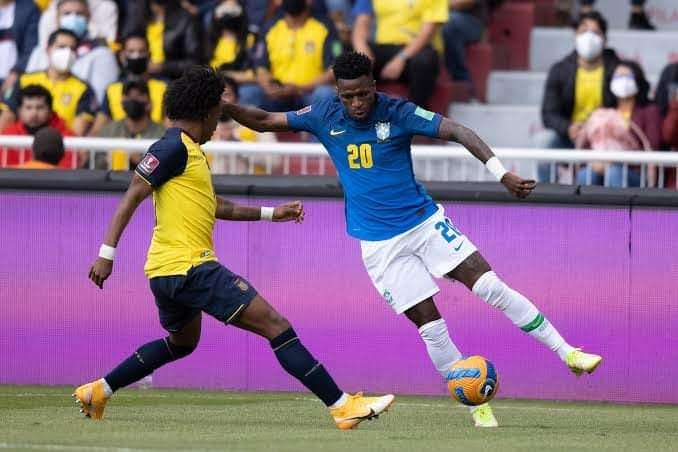 A pedido da CBF do jogo da Seleção Brasileira.