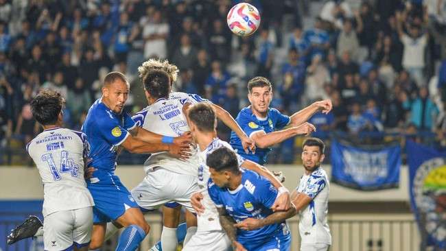 Hasil Liga 1: Persib Tekuk PSIS 2-1