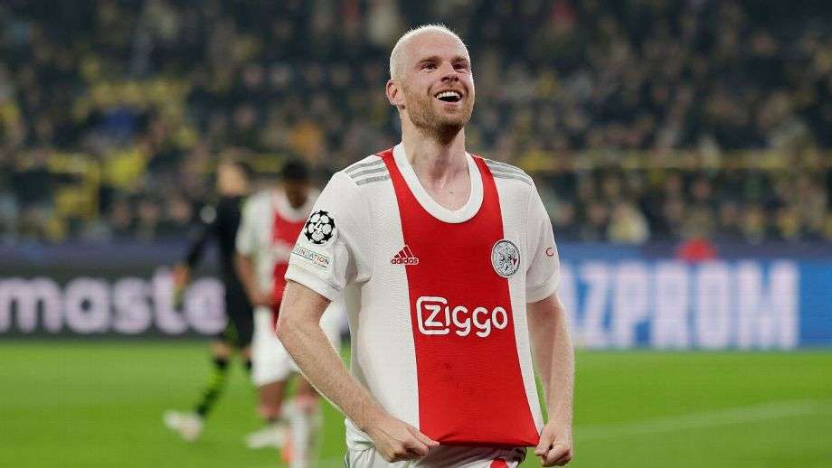 Ajax laat clubloze Klaassen meetrainen