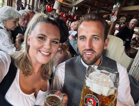 Kane and Olise at Oktoberfest, Roma fans protest